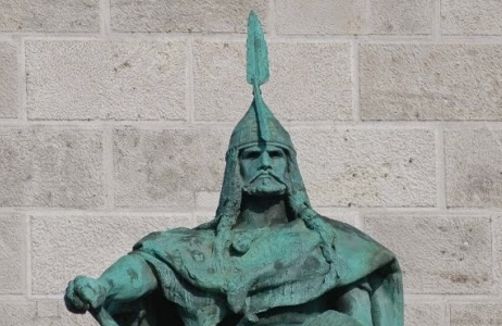Statua monumentale legata alla memoria degli Unni e dei Magiari